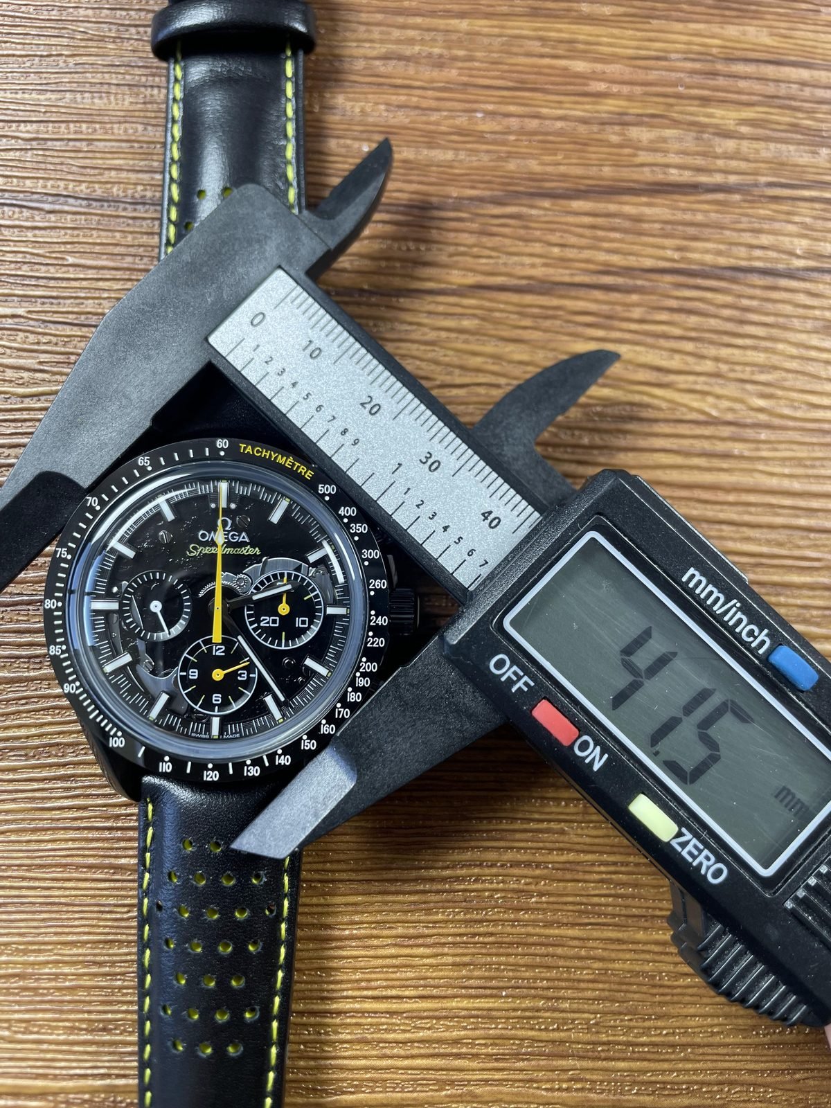Omega Speedmaster 311-92-44-30-01-001 replica watch QC detail image 6