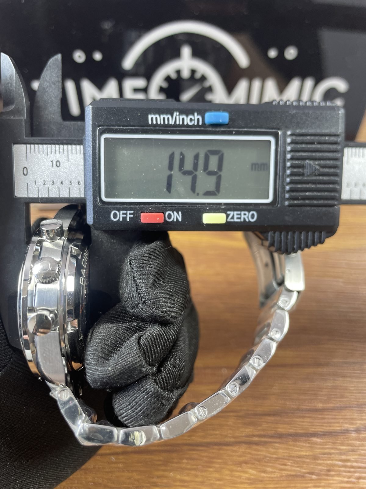 Omega Speedmaster 326-30-40-50-01-001 replica watch QC detail image 6