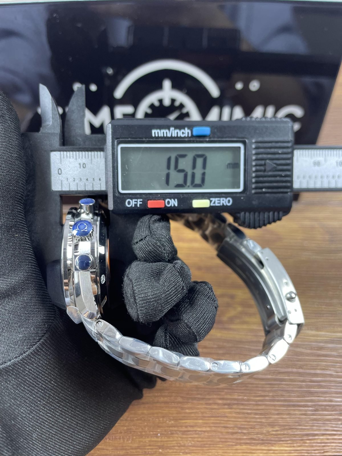 Omega Speedmaster 3565-80-00 replica watch QC detail image 6