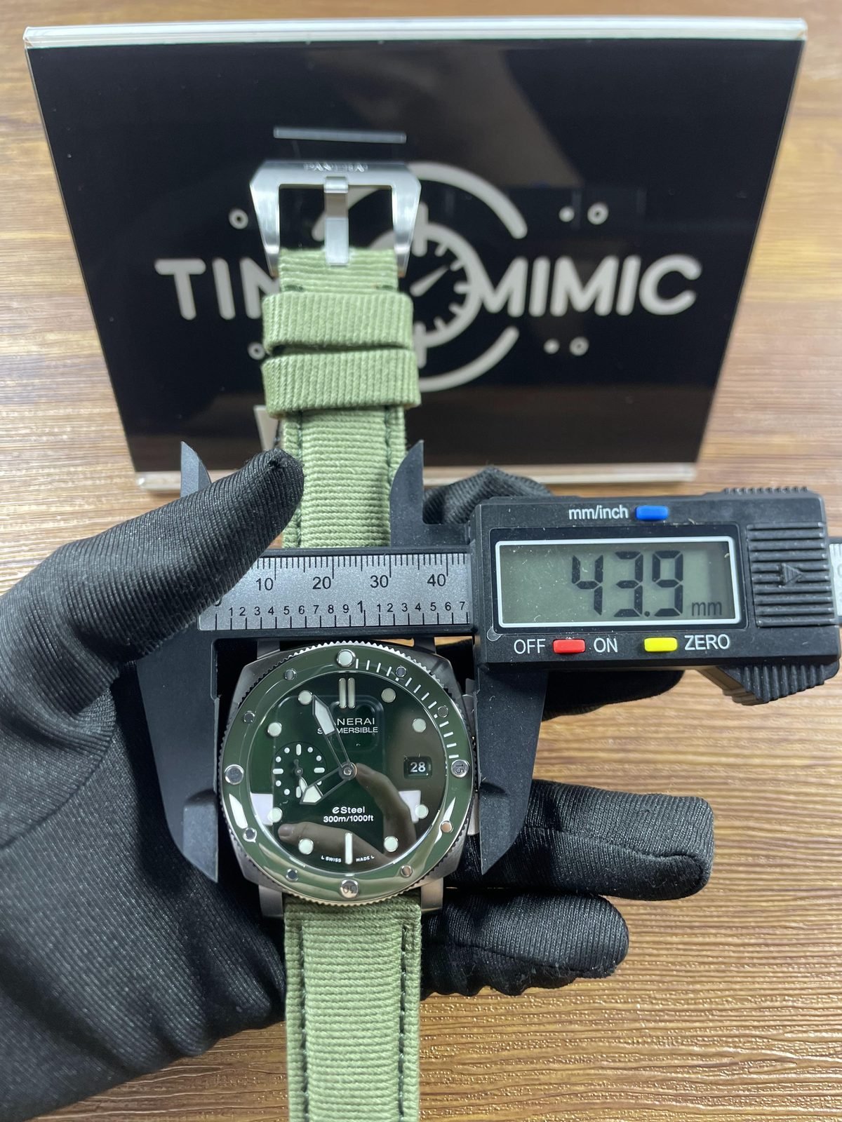 Panerai Submersible PAM01287 replica watch QC detail image 4