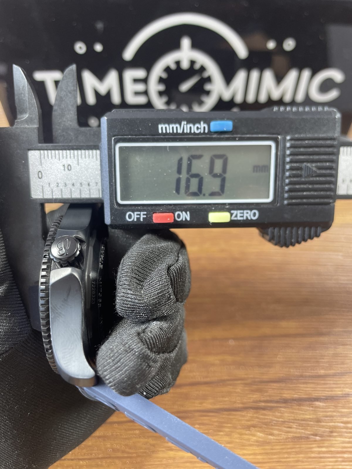 Breitling Superocean M17368D71C1S2 replica pictured side calliper reading about 16.9 millimetres